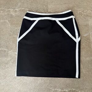 Worthington Black and White Pencil Skirt